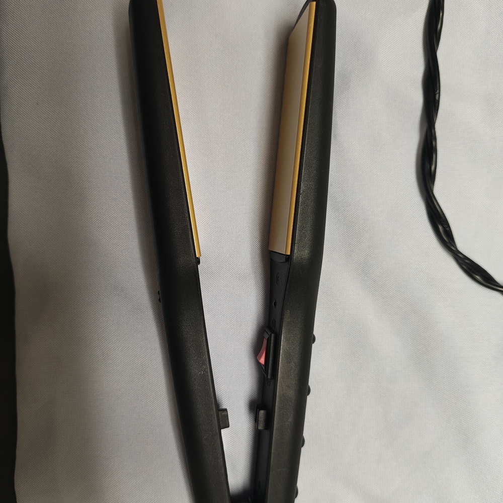 Black Hair Straightener - Picture 3 of 6